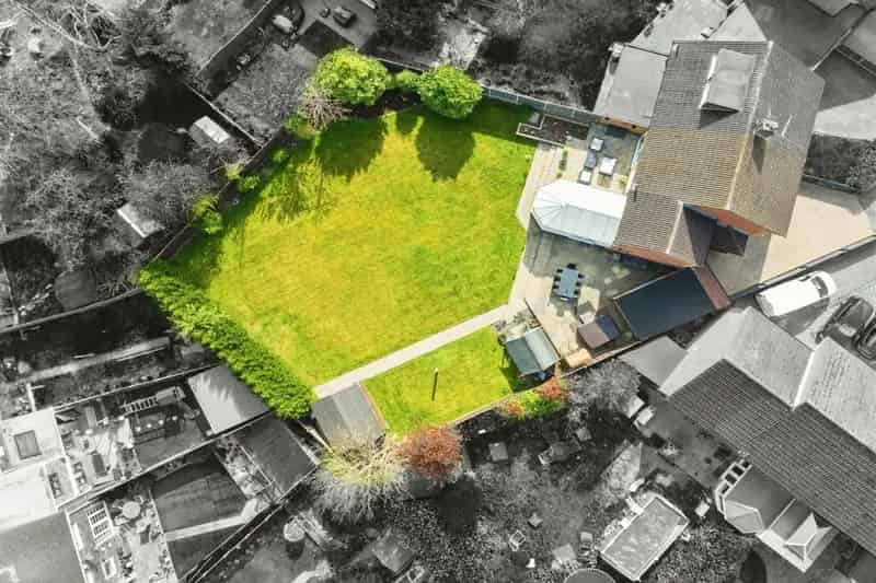 Spacious 4-Bed Semi-Detached Home with Large Garden and Garage