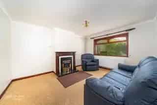 3 Bedroom House with Large Gardens Chain Free