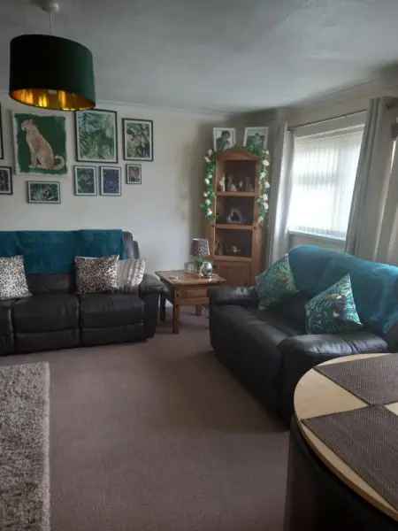 Flat For Rent in Newark and Sherwood, England