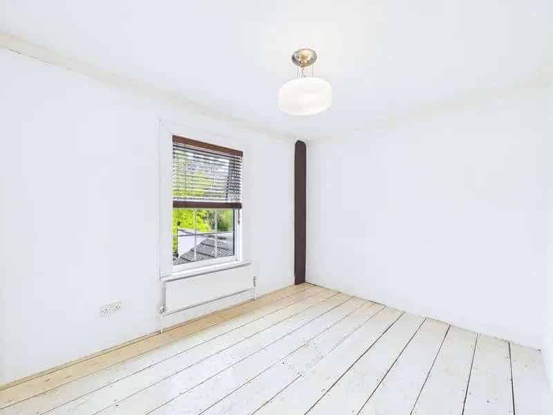 2 Bed House for Sale in West Hitchin