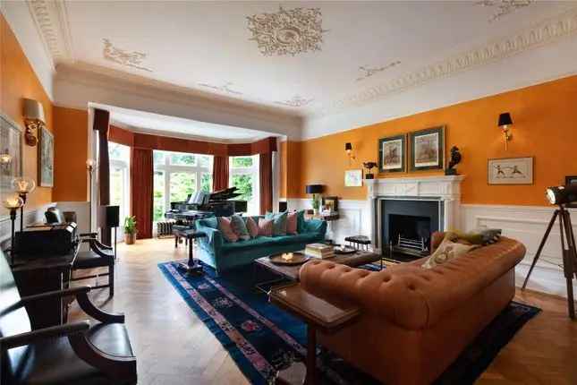 Flat for sale in Wimbledon Parkside, London SW19