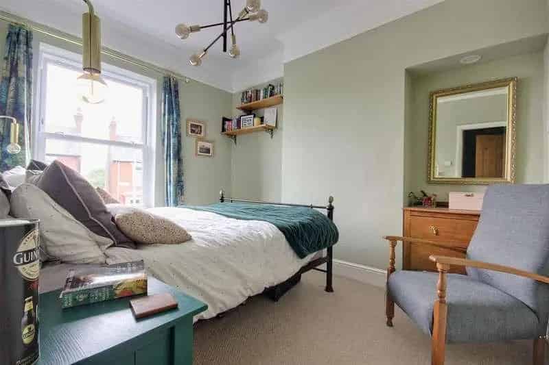 3 Bed House for Sale - Characterful Modernised Period Mid Terrace
