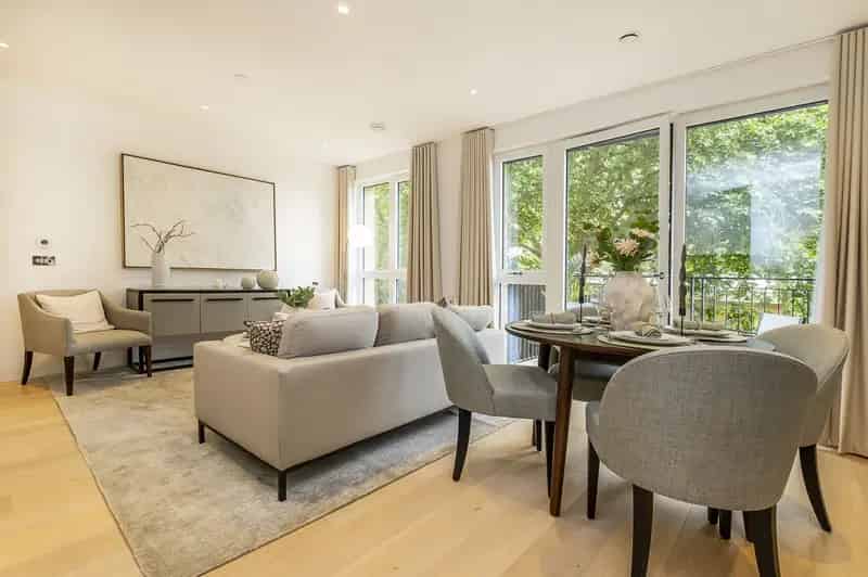 2 Bedroom Flat for Sale in Teddington Riverside