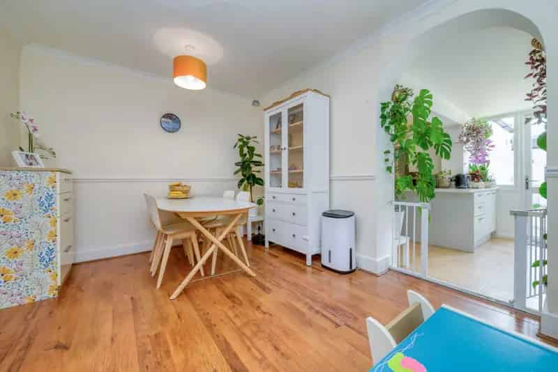 2 Bedroom Victorian Terrace House to Rent Caversham