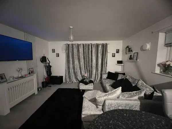 Flat For Rent in Cherwell District, England