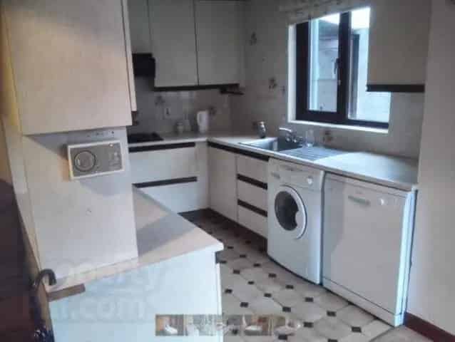 Three Bedroom Mid-Terraced House Rathfriland Town Centre