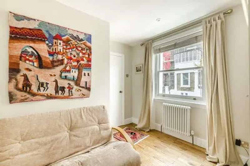2 Bed Flat for Sale in Earls Court