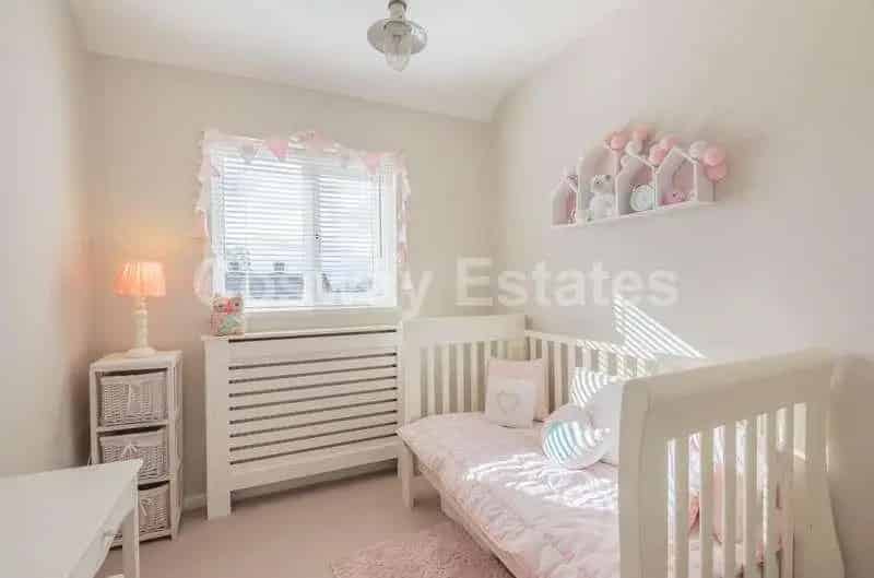 3 Bed House for Sale Mill Hill Semi Detached House