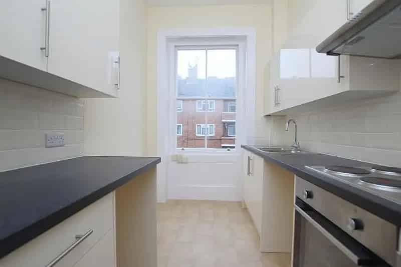 2 Bedroom Flat House to Rent in Brighton