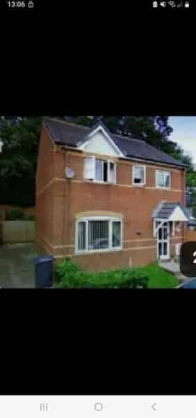 4 Bed Detached House Huge Gardens New Bathroom