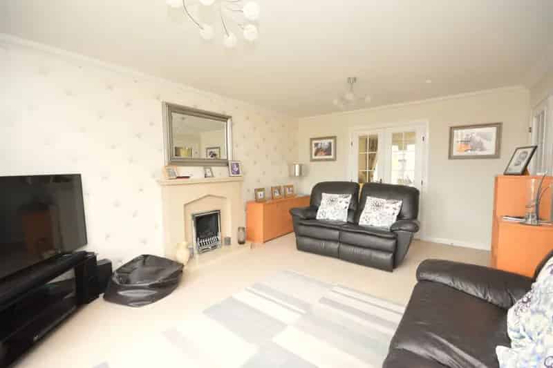 Luxury 5 Bedroom Detached Villa Falkirk