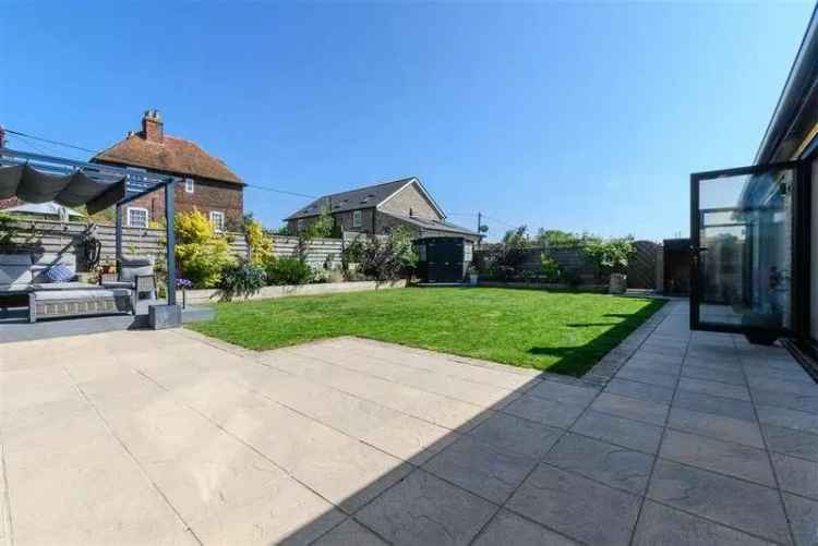 4 Bed Barn Conversion High Halstow