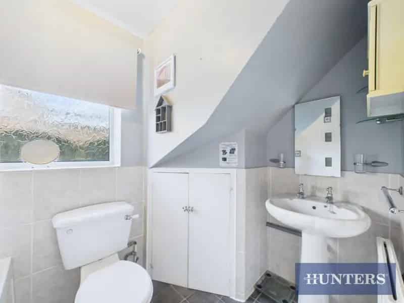 3 Bed Semi-Detached House for Sale in Bempton