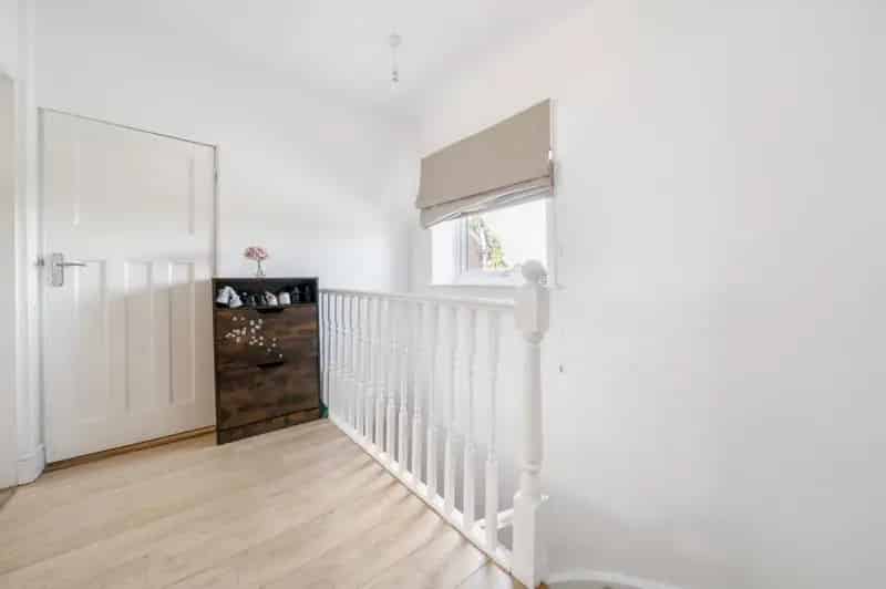 2 Bed Flat for Sale in Basingstoke Near Town Centre