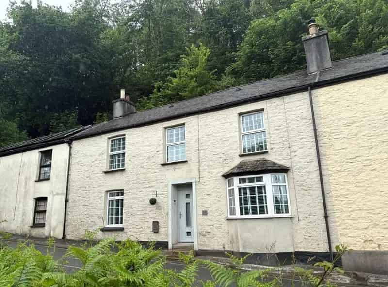 3 Bedroom Terraced House for Sale in Gunnislake