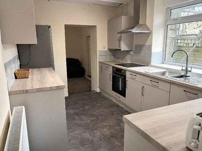 House Share Ground Floor Room No Deposit Bills Included