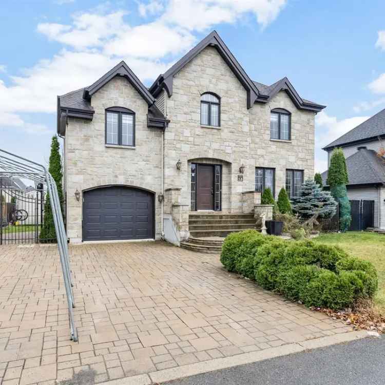 Family Home for Sale Four Bedrooms Spacious Kitchen