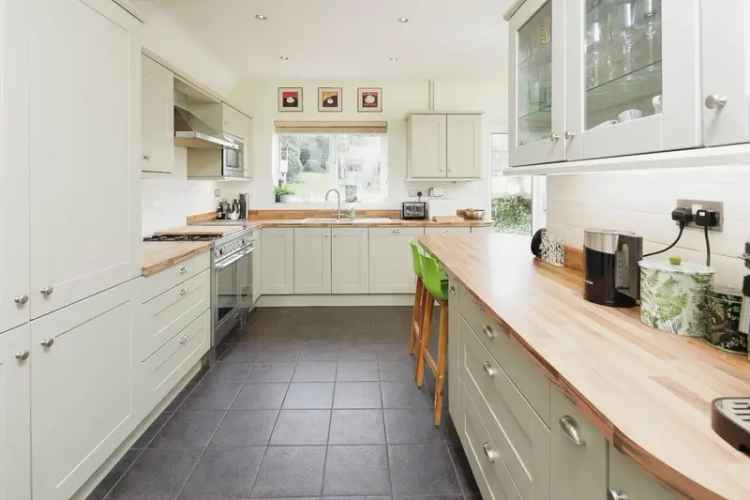 5 Bedroom Detached House For Sale Near Butlers Lane Station