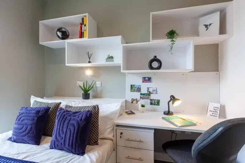 Student Ensuite Room Exeter Shared Apartment