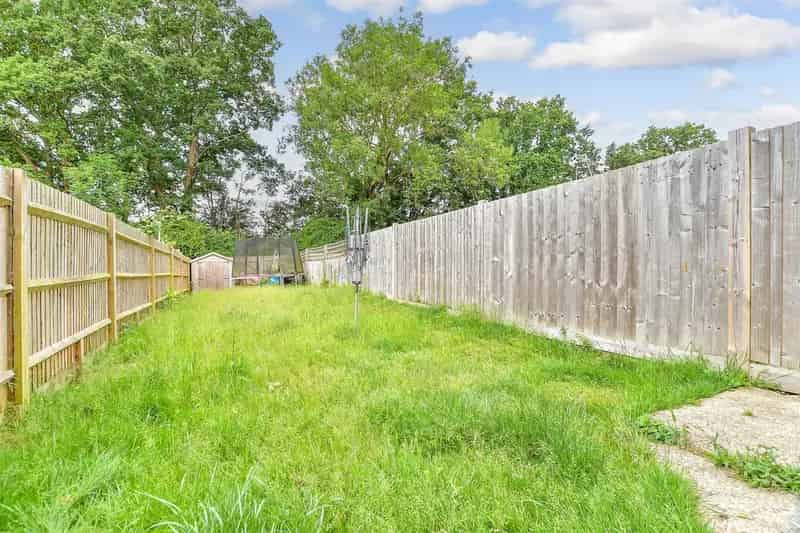 2 Bedroom End Terrace House For Sale Planning Permission