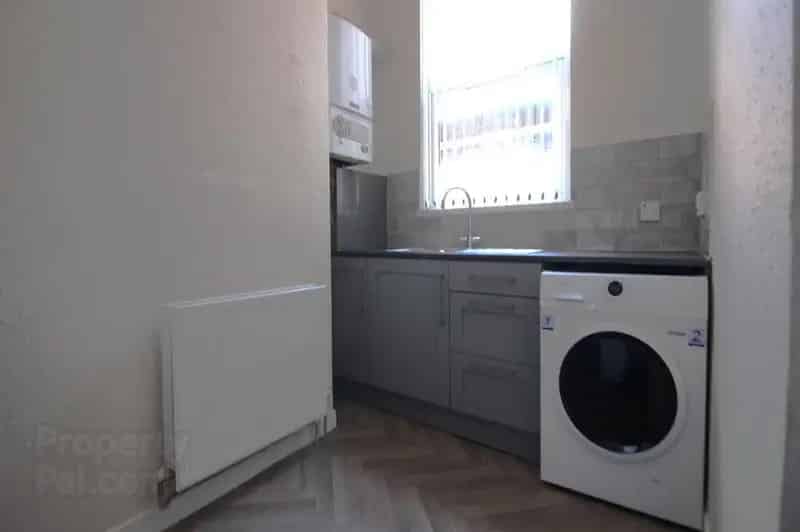 First Floor One Bedroom Apartment in Stranmillis