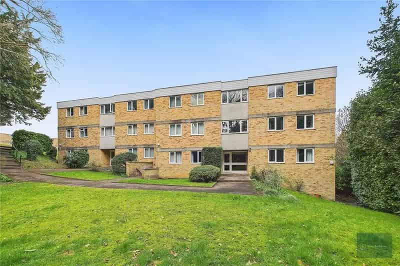 3 Bedroom Apartment for Sale in Bristol