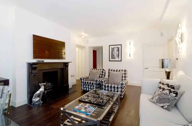 3 Bedroom Apartment Knightsbridge Luxury Secure Gated Street Gym