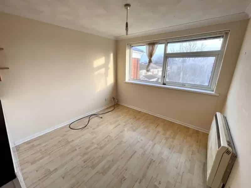 2 bedroom flat