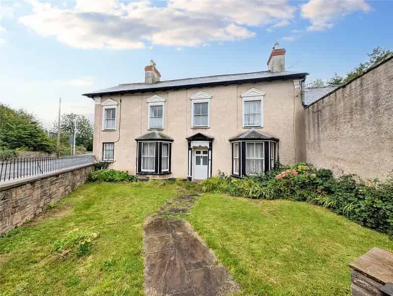 7 Bedroom Detached House for Sale Bronllys Road Talgarth