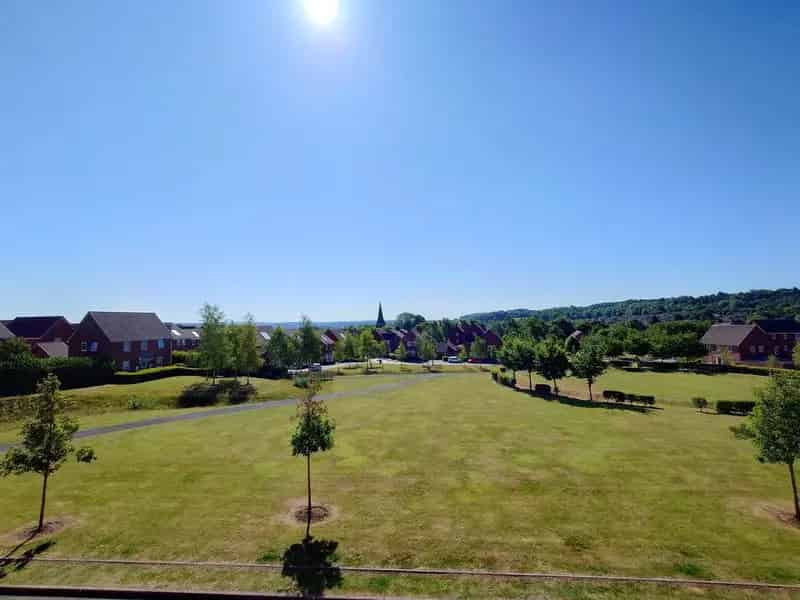 4 Bedroom Link Detached House to Rent Silverdale