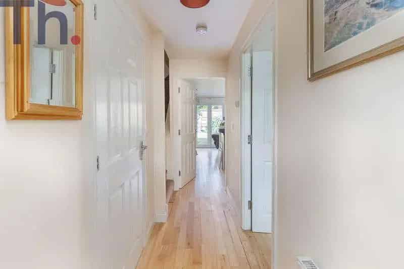 4 Bed House for Sale in Whippingham Near Medina River