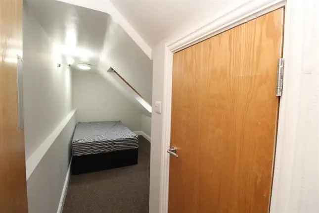 3 Bedroom Flat to Rent Cathays CF10 - 19309689