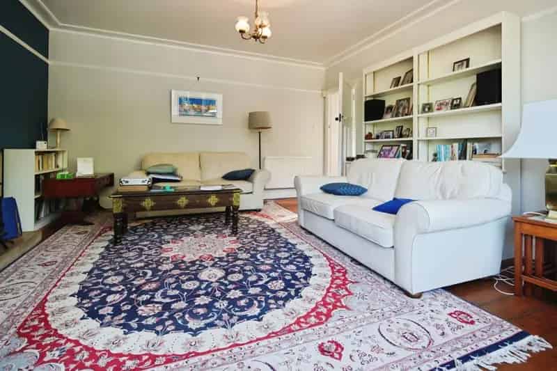Four Bedroom Detached House with Large Garden and Garage