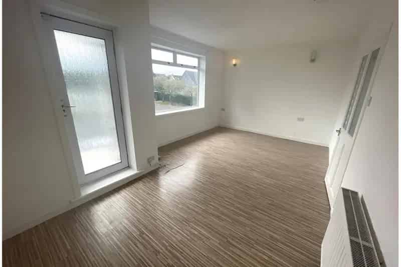 3 Bed Upper Flat Woodside Glenrothes