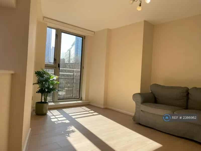 2 bedroom flat