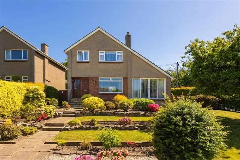 3 Bed Detached House with 3 Reception Rooms in Corstorphine