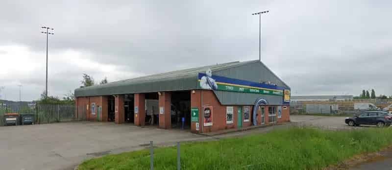 Former Service Centre with Workshop and Storage