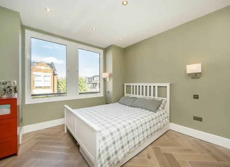 Wimbledon Victorian Semi Detached House 4 Bedroom 3 Bathroom South Facing Garden