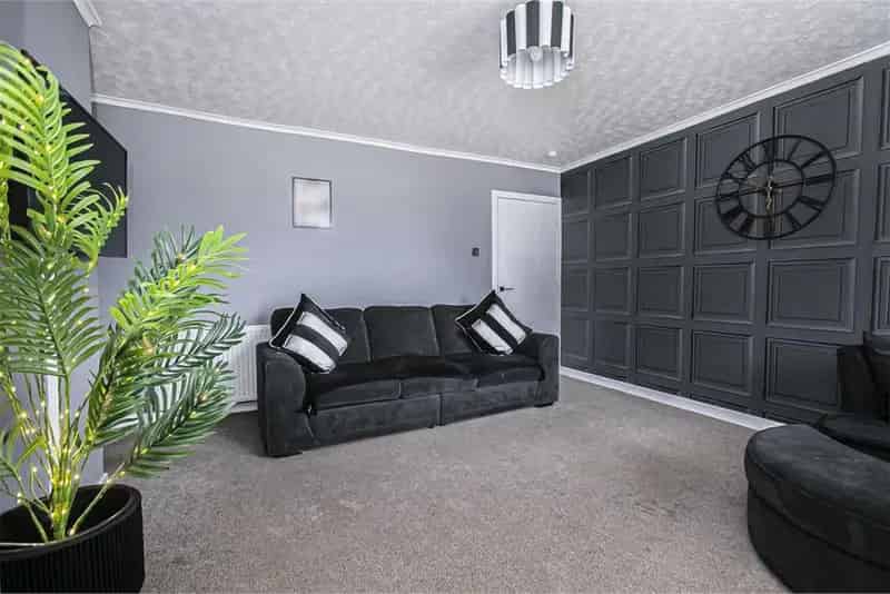 3 Bed Semi Detached House Townhill