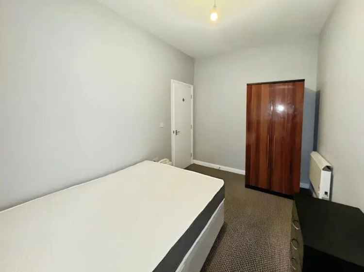 2 Bedroom Flat to Rent Blackpool FY4 Excellent Transport Links