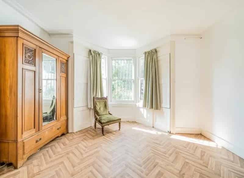 Flat For Sale , London, England