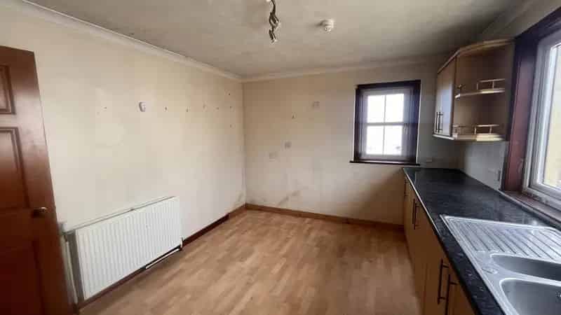 Sea View Detached Home Modernisation Opportunity