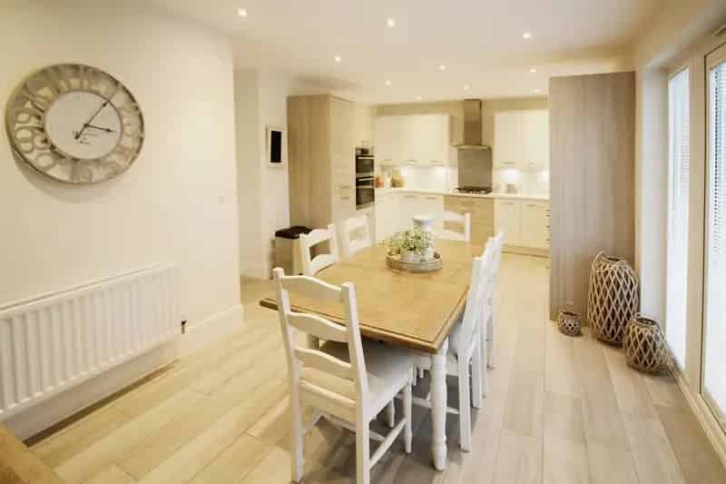 3 Bedroom Detached House to Rent - Solar Panels, EV Charging