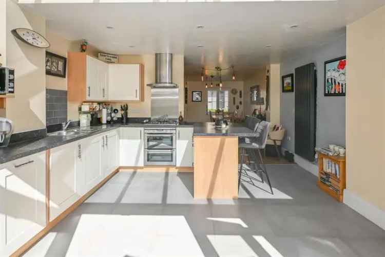 3 Bedroom Terrace House for Sale Near Brentwood High Street