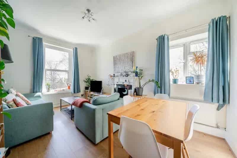 Flat For Rent , Grand Drive, London, England