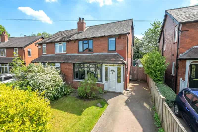Family Home in Cul-de-sac with South-Facing Garden