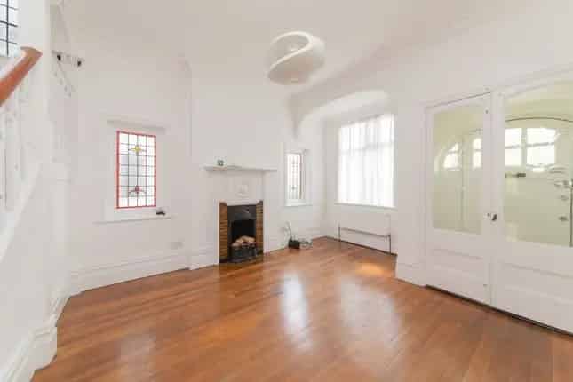 Link-detached house for sale in Etchingham Park Road, Finchley. N3