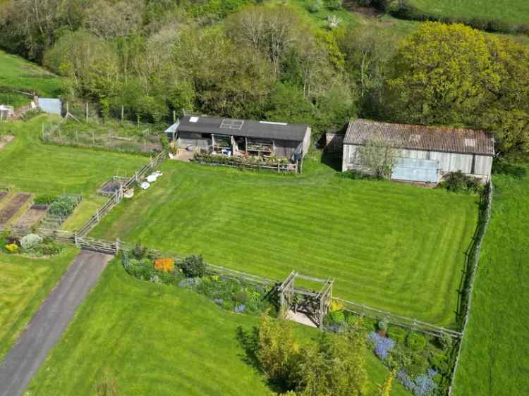 4 Bedroom Detached House with 21 Acres and Annexe Potential