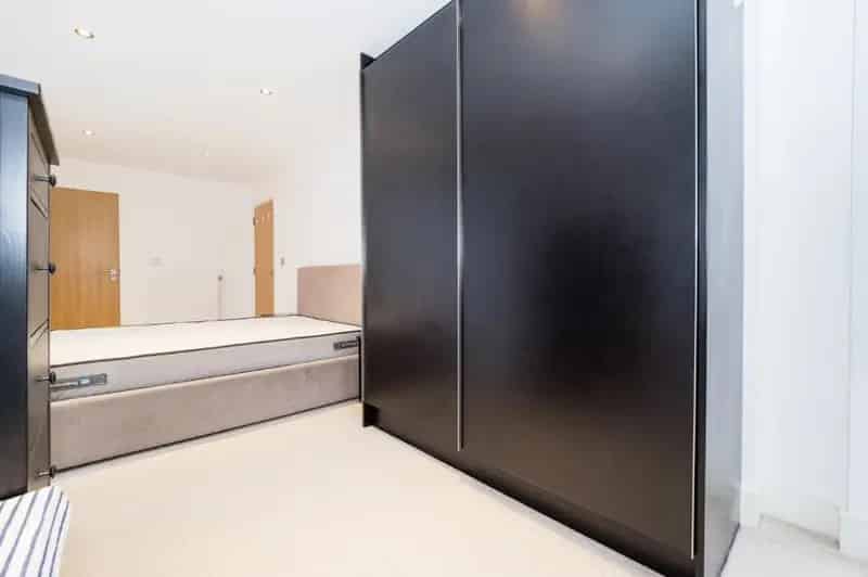 3 Bedroom Luxury Duplex Apartment Greenwich Underground Parking