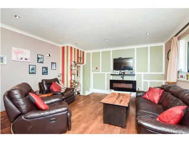7 Bedroom Detached House For Sale